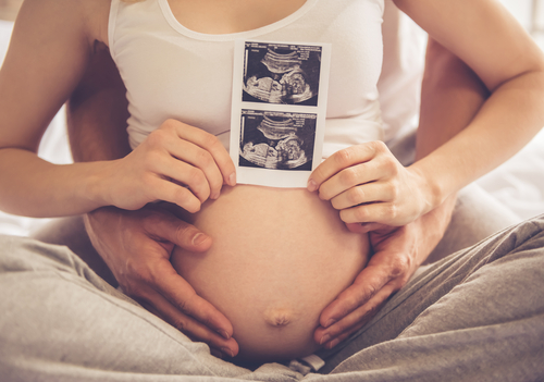 妊娠27週 ママのお腹は 赤ちゃんの体重は大きい 小さい 性別は 詳しく解説します Babydot ベイビードット