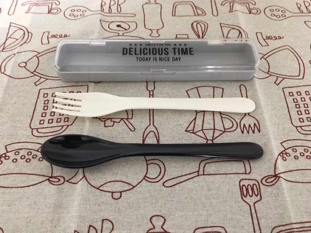 ダイソー 1度に2度美味しい シンプルで使いやすいデザインのスプーン フォーク登場 Babydot ベイビードット ダイソー 1度に2度美味しい シンプルで使いやすいデザインのスプーン フォーク登場 Babydot ベイビードット