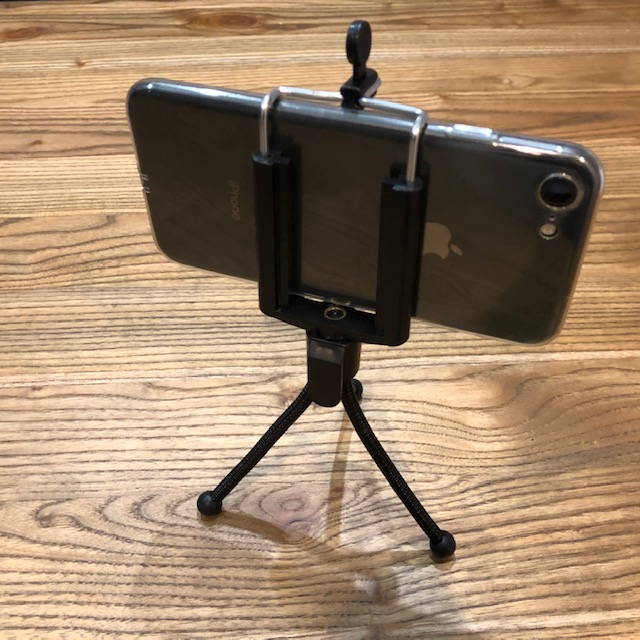 ダイソー 100円のスマホ用三脚 スマートフォンスタンド は役に立つのか試してみた Babydot ベイビードット ダイソー 100円のスマホ用三脚 スマートフォンスタンド は役に立つのか試してみた Babydot ベイビードット
