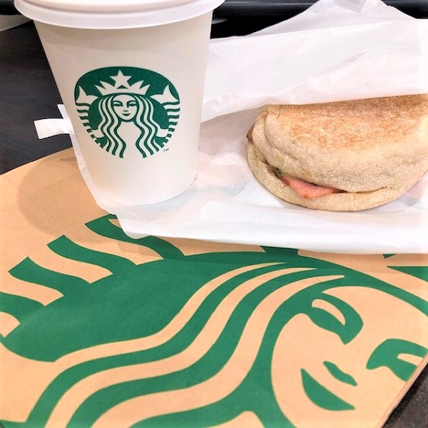 【スタバ】寒い朝のお供にいかがですか？ほうれん草エッグ＆ソーセージ イングリッシュマフィン♡