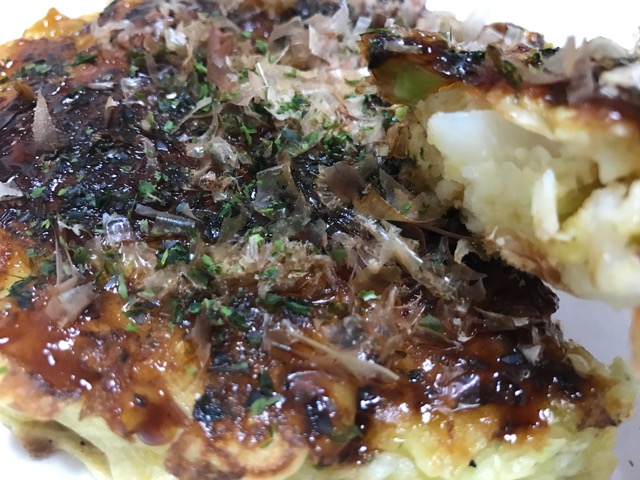 外サクッ♪中フワっとしたボリューム満点のお好み焼き！
