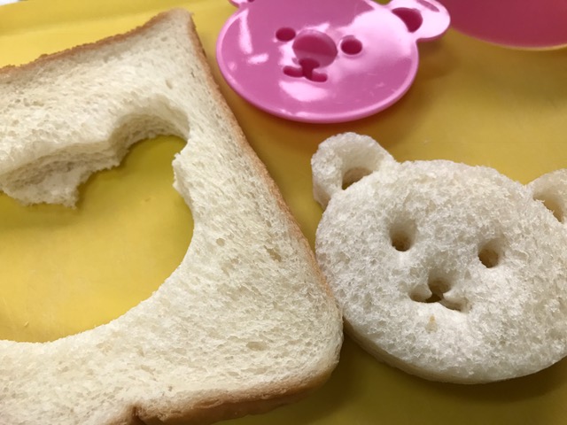 かんたんクマパンのできあがり！抜き型セットで朝からアゲアゲ（笑）