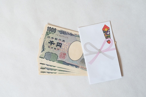 参拝に必要な金額は？