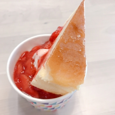 ストロベリーチーズケーキサンデー