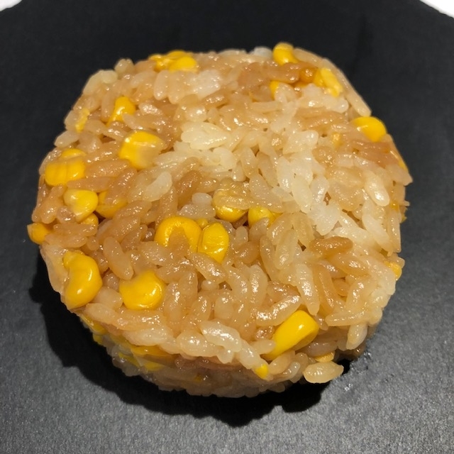 こ んがり とうもろこしの味を存分に楽しめるセブンの焼きとうもろこしおにぎり Babydot ベイビードット