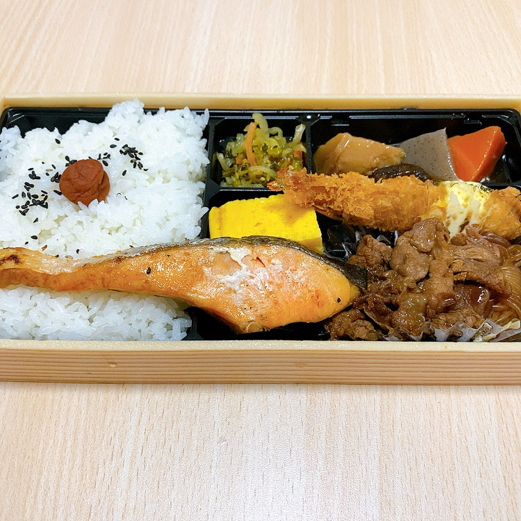 お腹いっぱい食べたい！特撰幕の内弁当は具だくさん!!