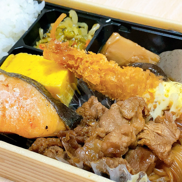 おかずのオールスター達♡肉、エビ、魚、玉子焼き、煮物、漬物どれも絶品！