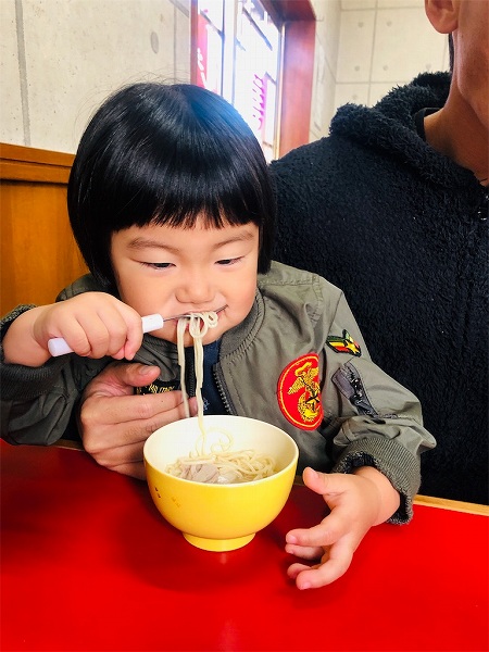 自分で上手にちゅるちゅるちゅる♡