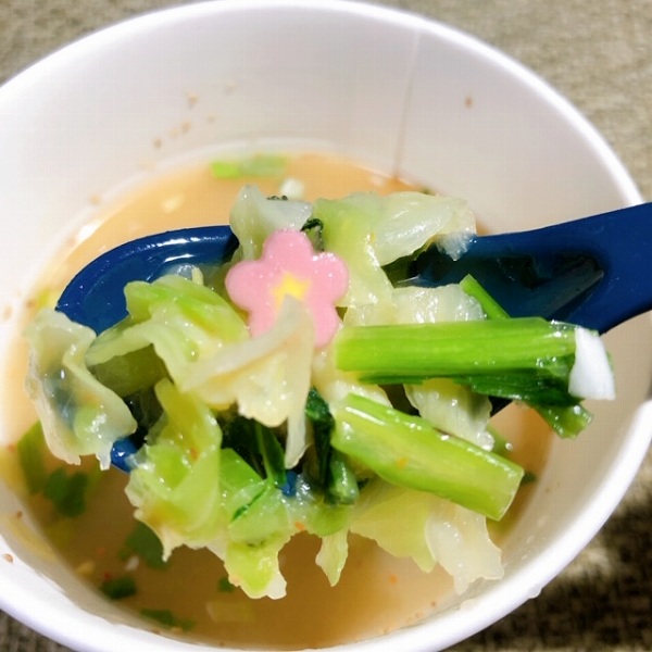 味噌ベースの甘辛スープが野菜のおいしさを引き立てる