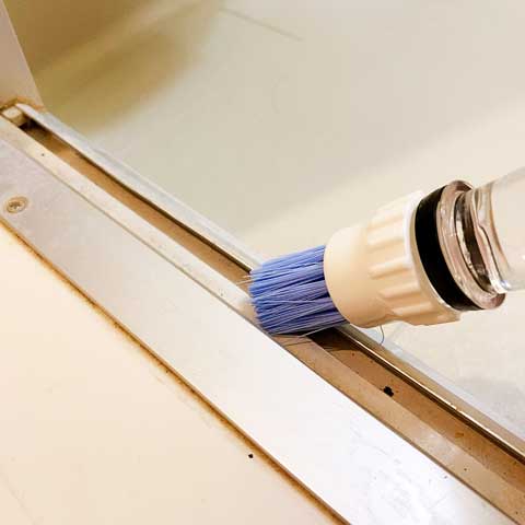 冊子をゴシゴシすると力を入れたときだけ水が出る仕組み♪コレ便利ですね！