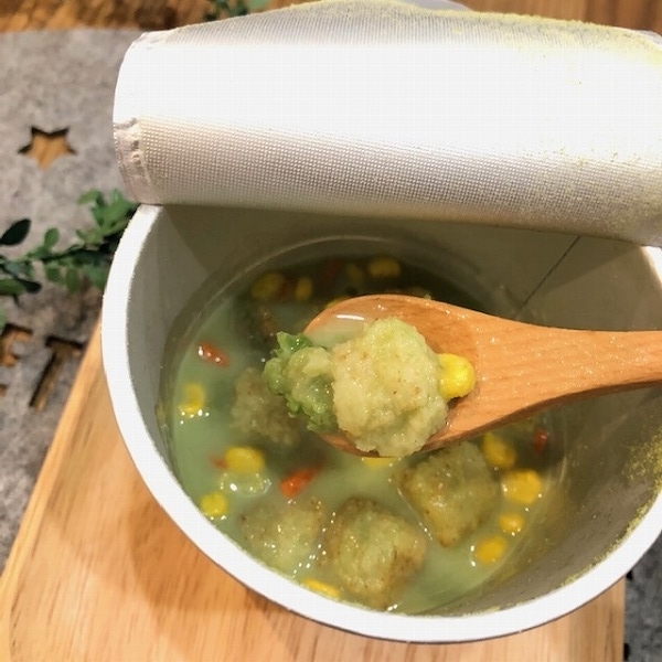 ほうれん草はこどもが嫌う野菜の一つなので、スープだと食べてくれるかもしれないので、朝ご飯のお供に出してあげてもいいかもしれませんね♡