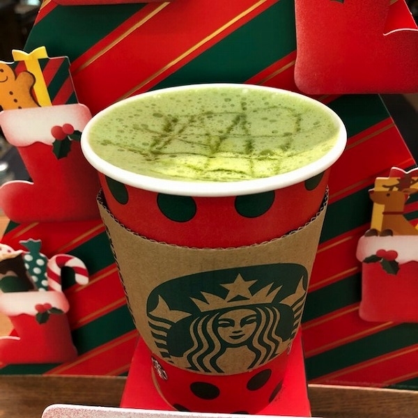 トップのフォームミルクも抹茶がブレンドされているので一口目から抹茶を味わいうことが出来ちゃいます。