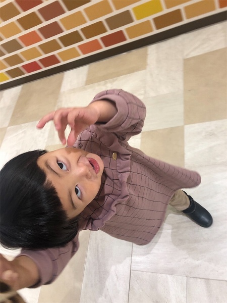 心配でしたが、2分泣いて後はこんな感じ！