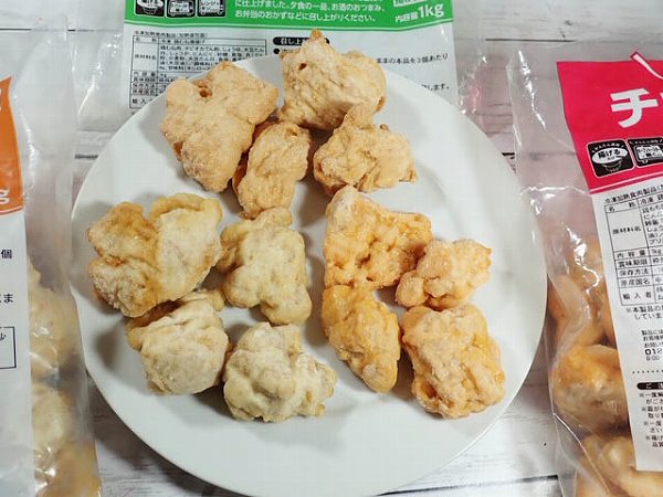 唐揚げ3品を袋から出して見ると