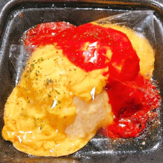 驚きのフワとろ食感が魅力 ローソン とろとろ玉子の完熟トマトオムライス Babydot ベイビードット