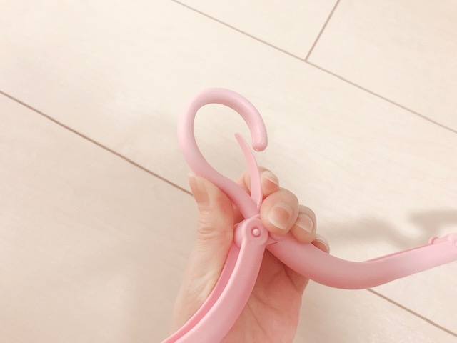 折りたたみハンガー