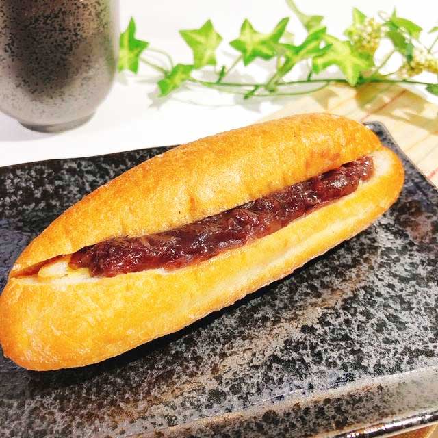 ローソン「あんことバターのフランスパン」