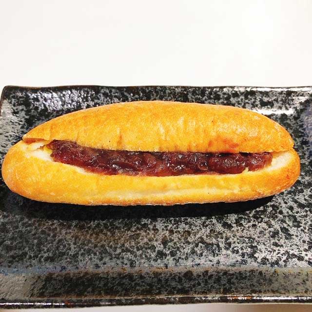 ローソン「あんことバターのフランスパン」