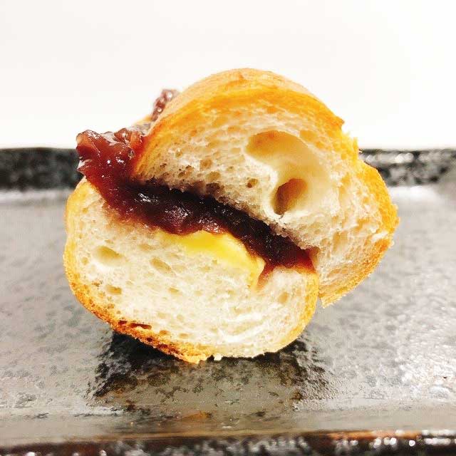 ローソン「あんことバターのフランスパン」