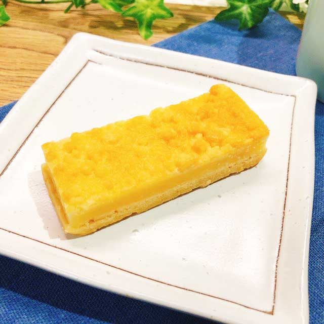 ファミマ「3種チーズのチーズケーキ」