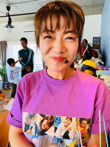 マーガリンまさか私がTシャツになるなんて‼️幸せなお誕生日会☺️久々の家族ショット❗️