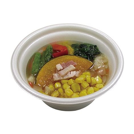 1/2日分の野菜が摂れるコンソメスープ