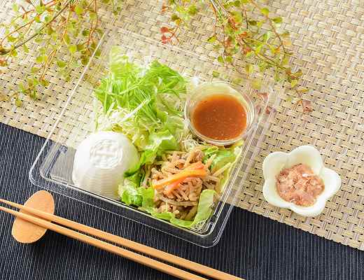 金平そぼろ炒めと豆腐のサラダ