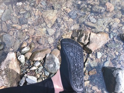 足場の悪い川でも使える？