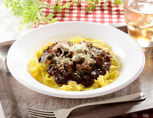 ボロ！ボロ！ボロネーゼ！角切り牛肉の生パスタ　フェットチーネ