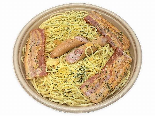 大盛！ベーコンとソーセージのペペロンチーノ