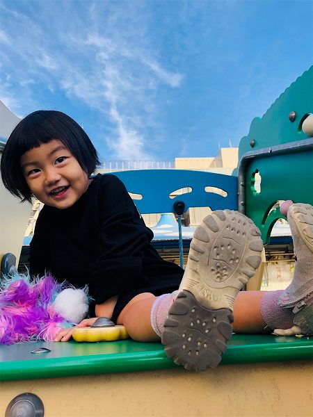 【スザンヌの妹マーガリンの子育てブログ】立ち仕事にもおススメ！セレンセクールのスニーカー、神だった🥺♥️たーくさん歩きたくなる靴♡