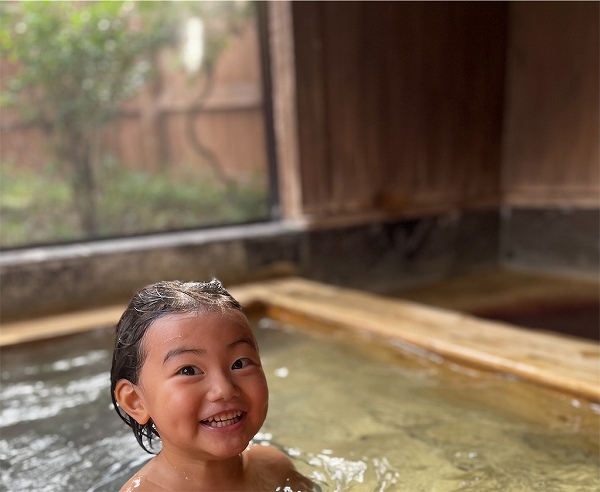 【スザンヌの妹マーガリンの子育てブログ】寒いっ！！ユニクロの購入品紹介！！そして植木温泉理想のとろっとろ湯でした！