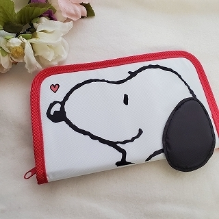 スヌーピーすぎる マルチケースが300円のゼクシィについてくるなんて神 Babydot ベイビードット スヌーピーすぎる マルチケースが300円のゼクシィについてくるなんて神 Babydot ベイビードット