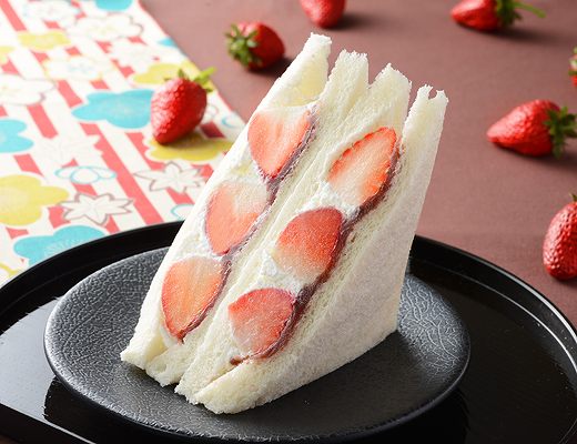 苺とあんこの和サンド