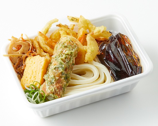 2種の天ぷらと定番おかずのうどん弁当