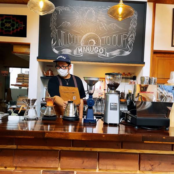 コーヒーも一杯ずつ丁寧に淹れてくださいます