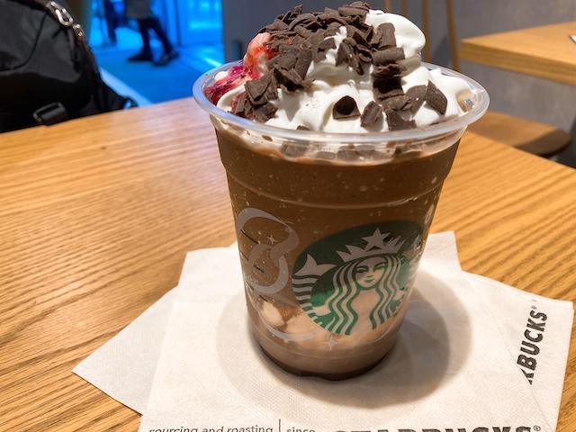 チョコレート ストロベリー フェスティブ フラペチーノ