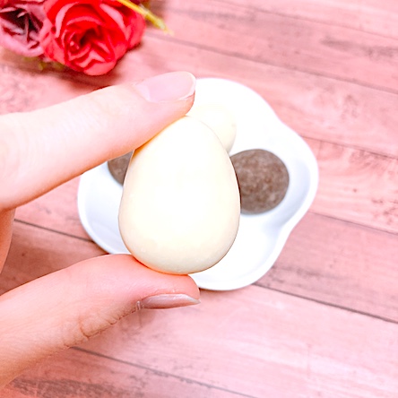 まずは、ホワイトチョココーティングから！