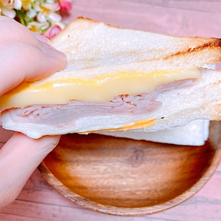 温めるとこれまたチーズが違った食感になり美味しい♡