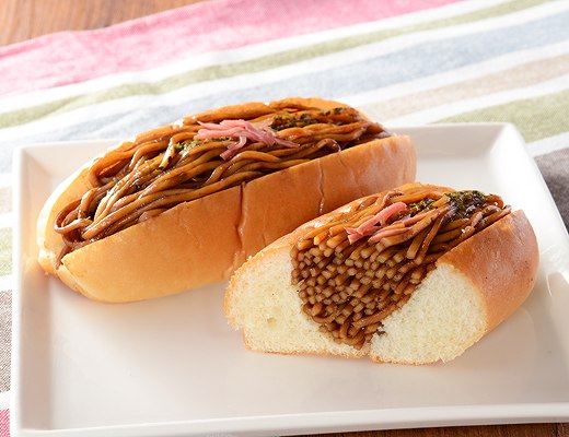 こだわり濃い味ソースの焼きそばパン