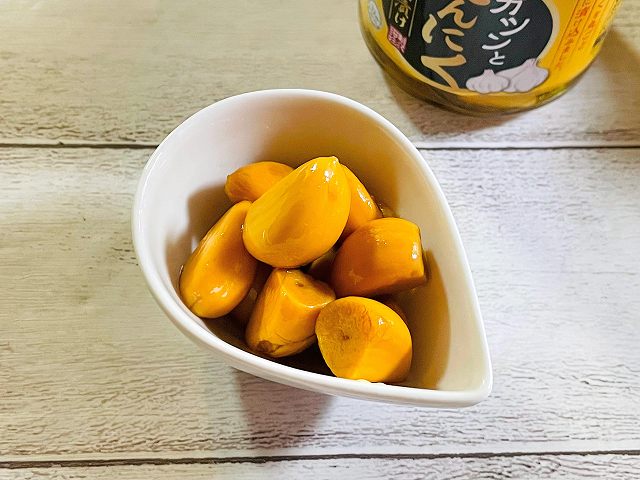小鉢に10粒