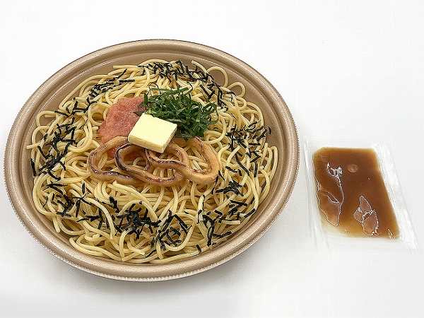 たらこといかのバター醤油　うに風味ソース付き