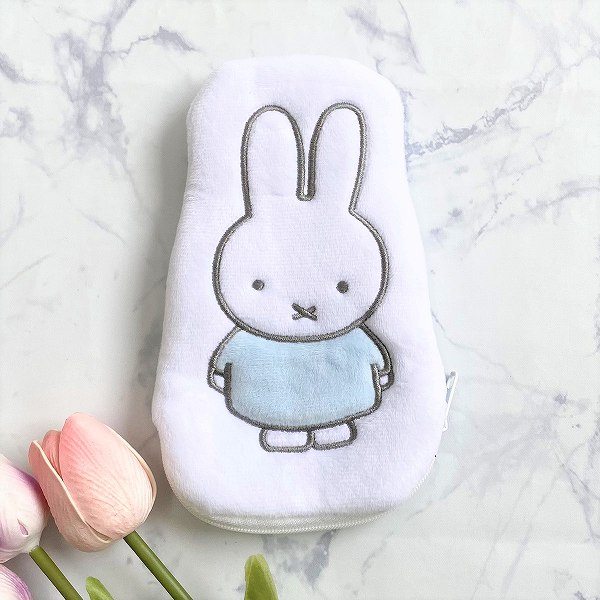 ふわふわ刺繡ポーチ