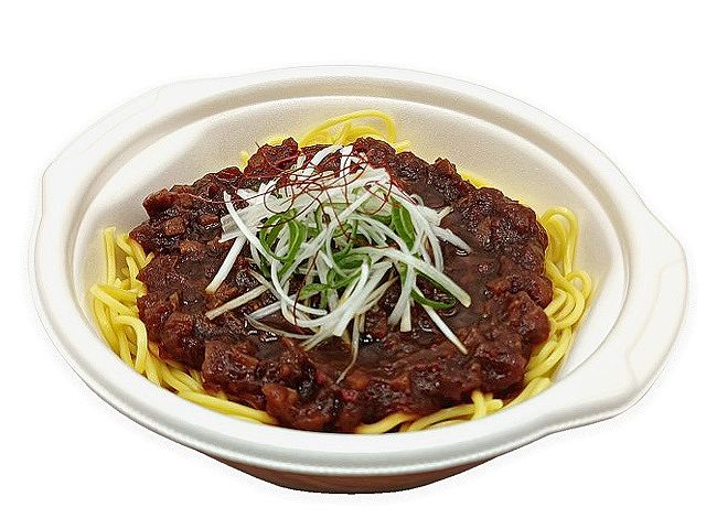 ジャ－ジャ－麺　大豆ミ－ト使用