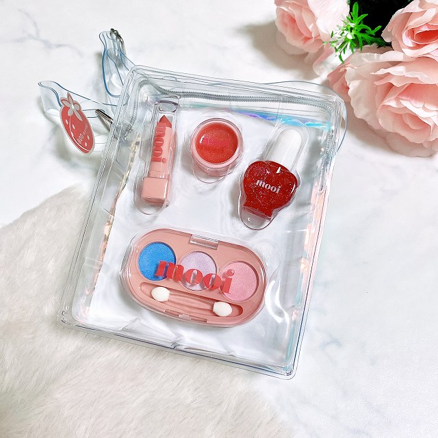 Cosmetics 4P Set