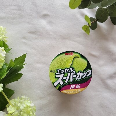 明治　エッセルスーパーカップ抹茶