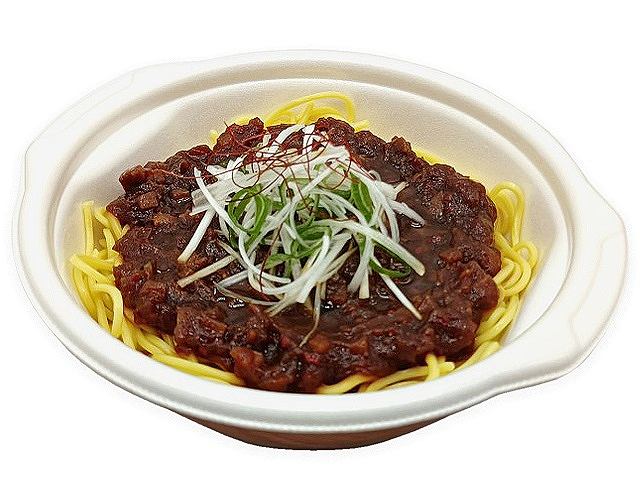 ジャージャー麺　大豆ミート使用