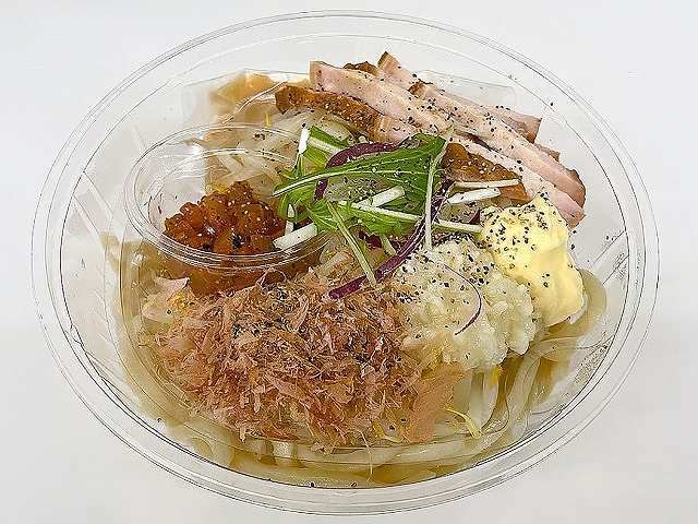 とみ田監修冷し豚中華　芝麻醤仕立て