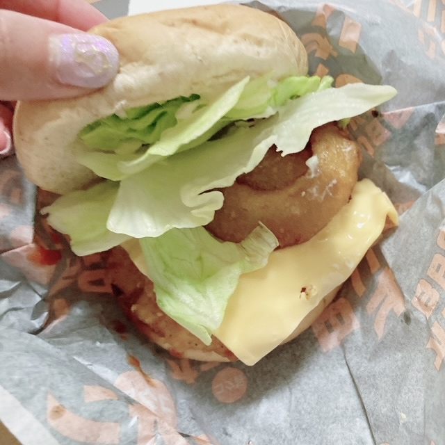 上に