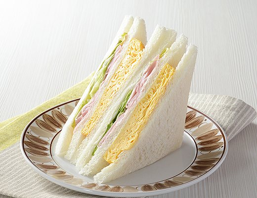 たまご焼きとハムレタスサンド